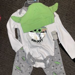 Baby yoda outfit